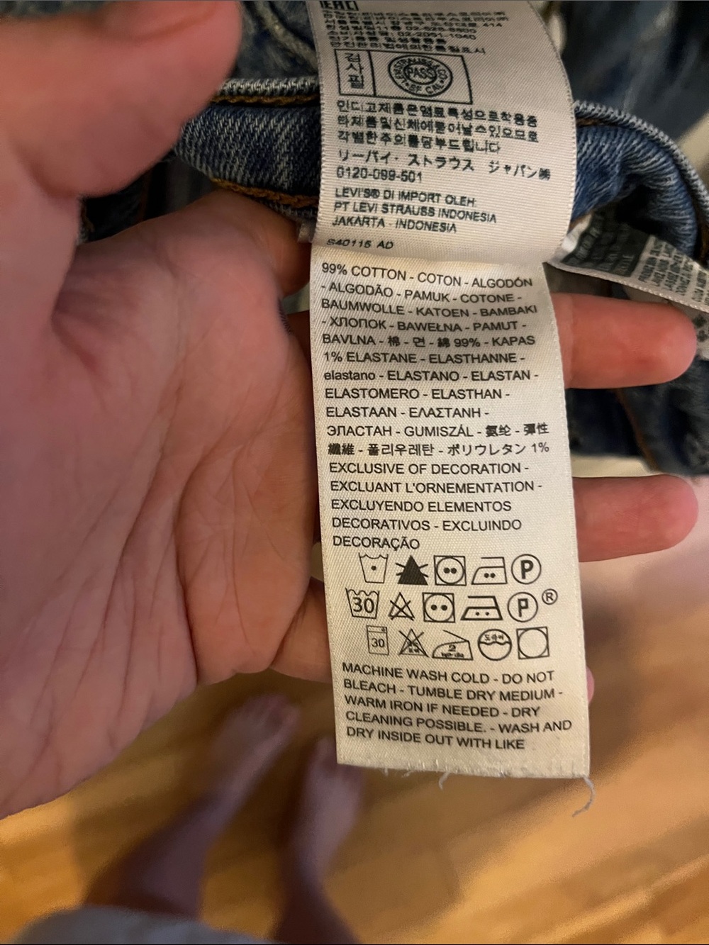 Levi’s Ribcage Straight Jeans - Picture 10 of 10
